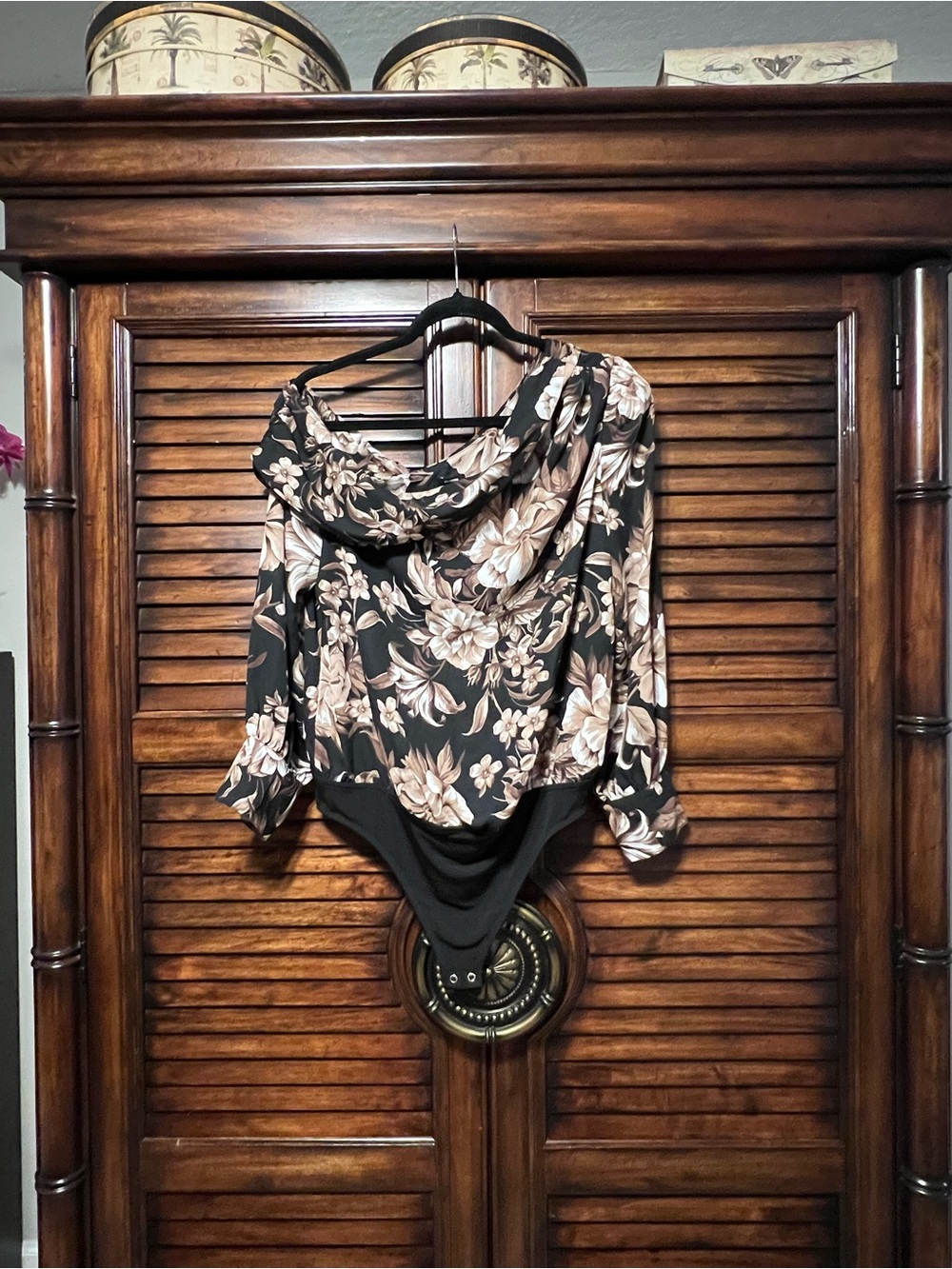 NWT Express Floral Brown & Black‎ Off Shoulder Bodysuit Romantic Size Large